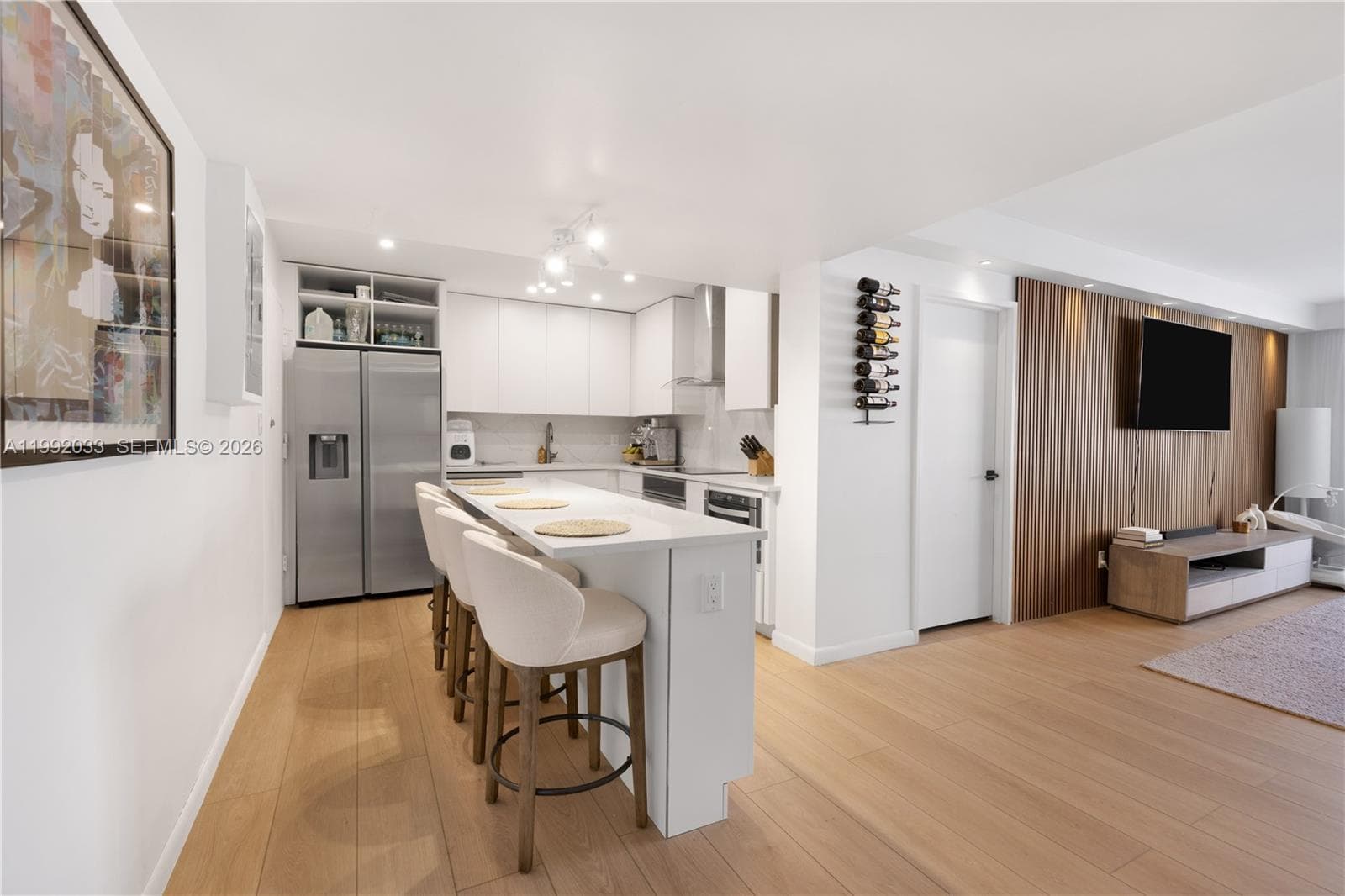 5161 Collins Ave 410 photo 11