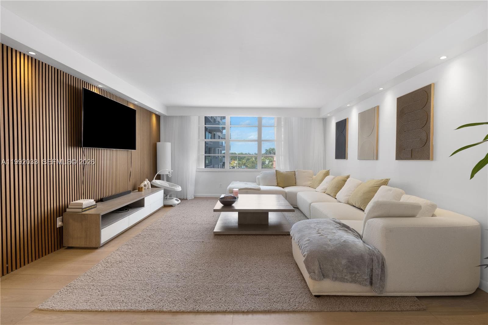 5161 Collins Ave 410 photo 19