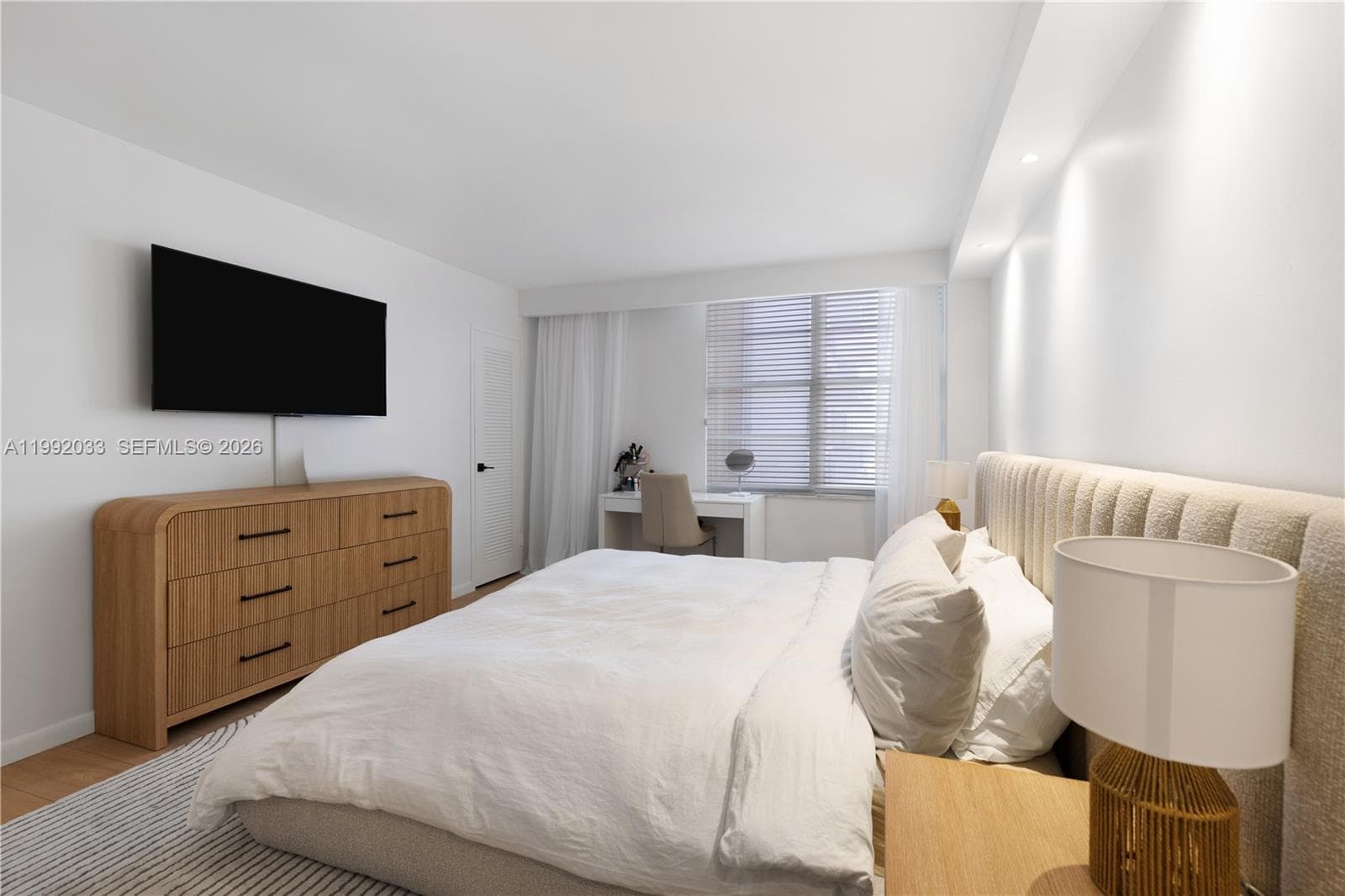 5161 Collins Ave 410 photo 4