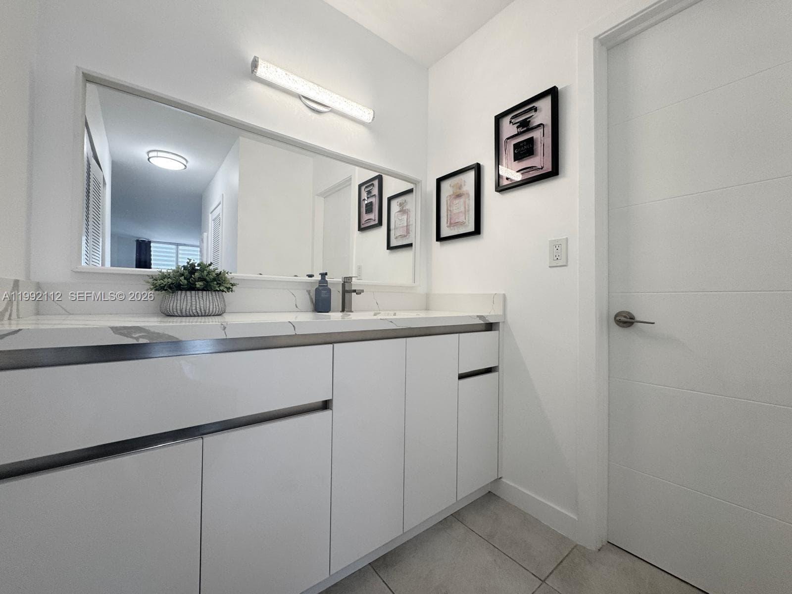 3800 Ocean Dr 1710 photo 19