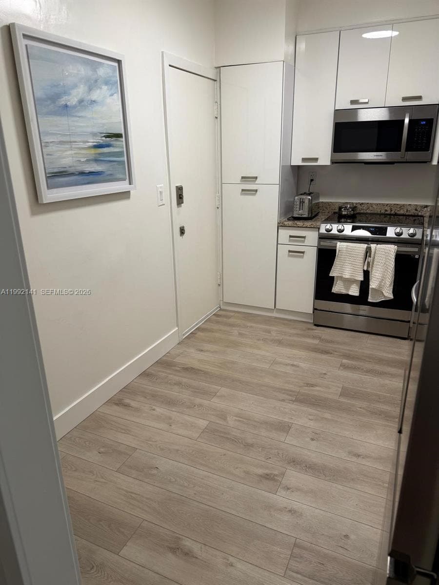 5005 Collins Ave 1525 photo 17