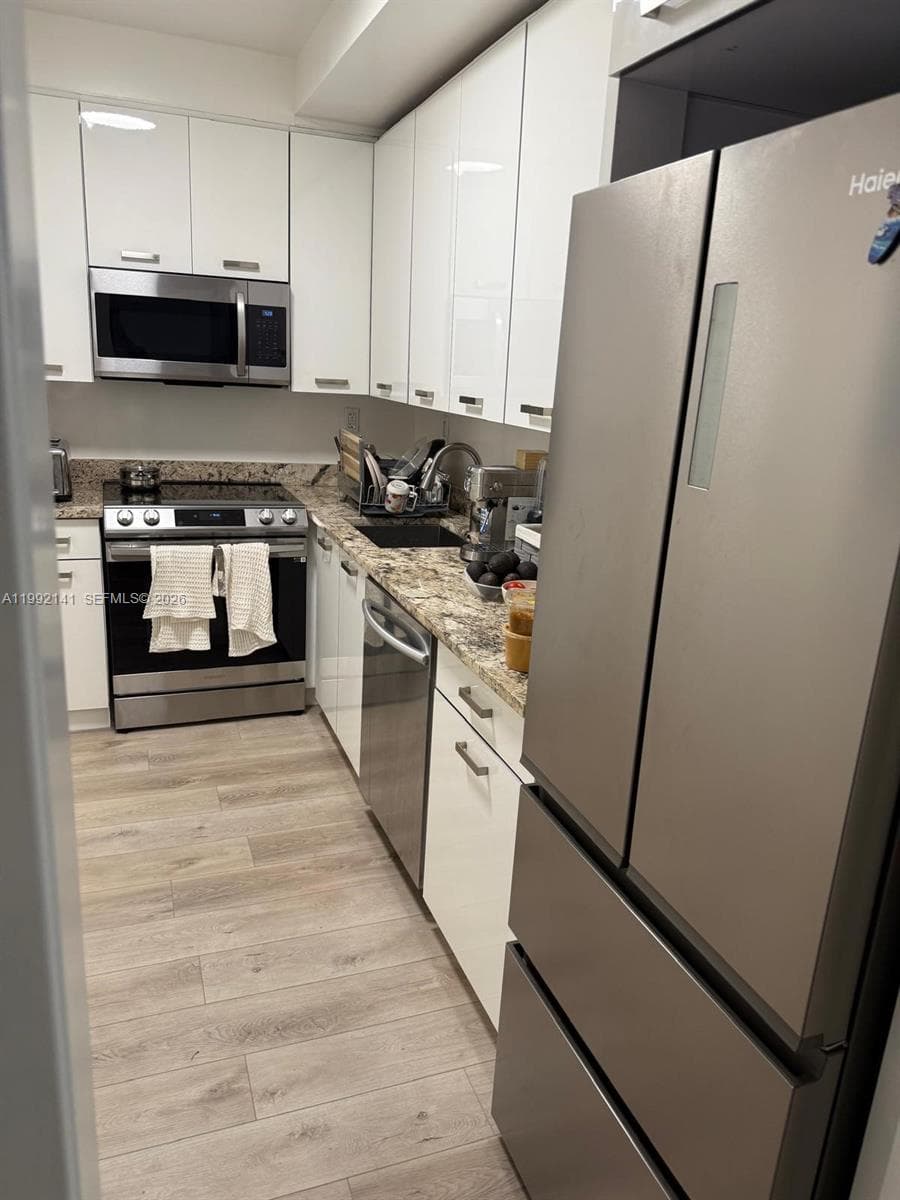 5005 Collins Ave 1525 photo 16