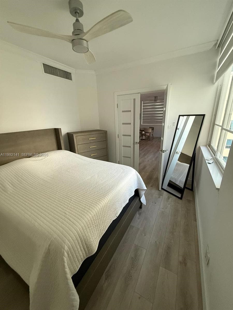 5005 Collins Ave 1525 photo 14