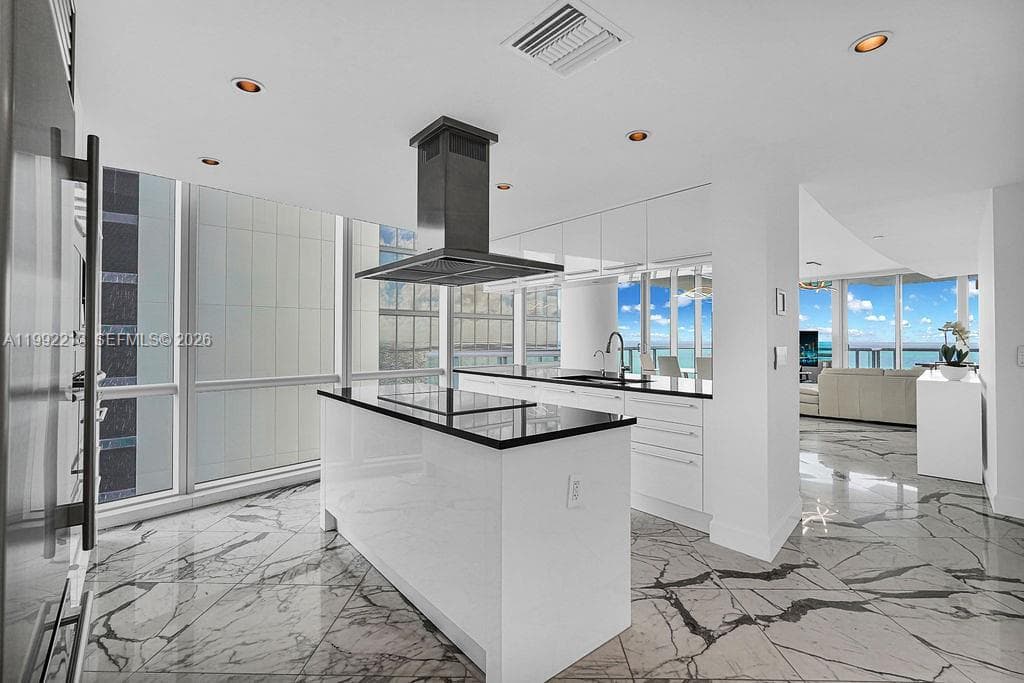 17121 Collins Ave 1808 photo 9