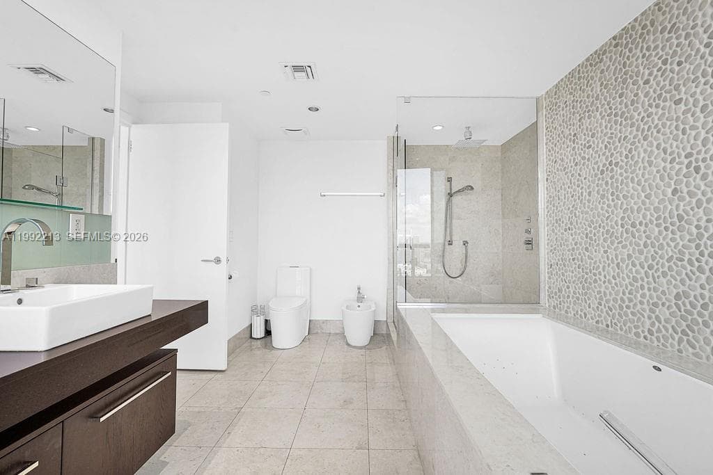 17121 Collins Ave 1808 photo 19