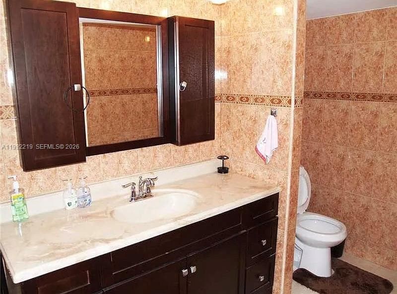 1865 Ocean Dr 2B photo 13