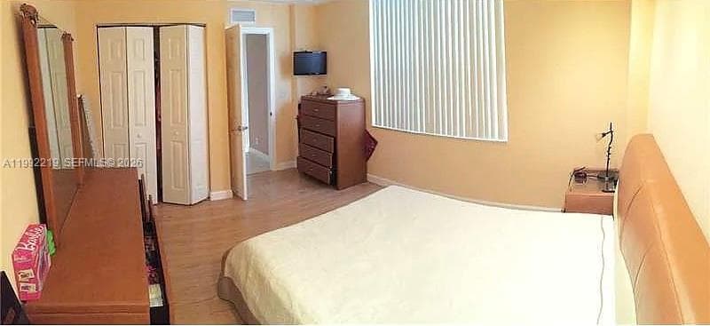 1865 Ocean Dr 2B photo 20