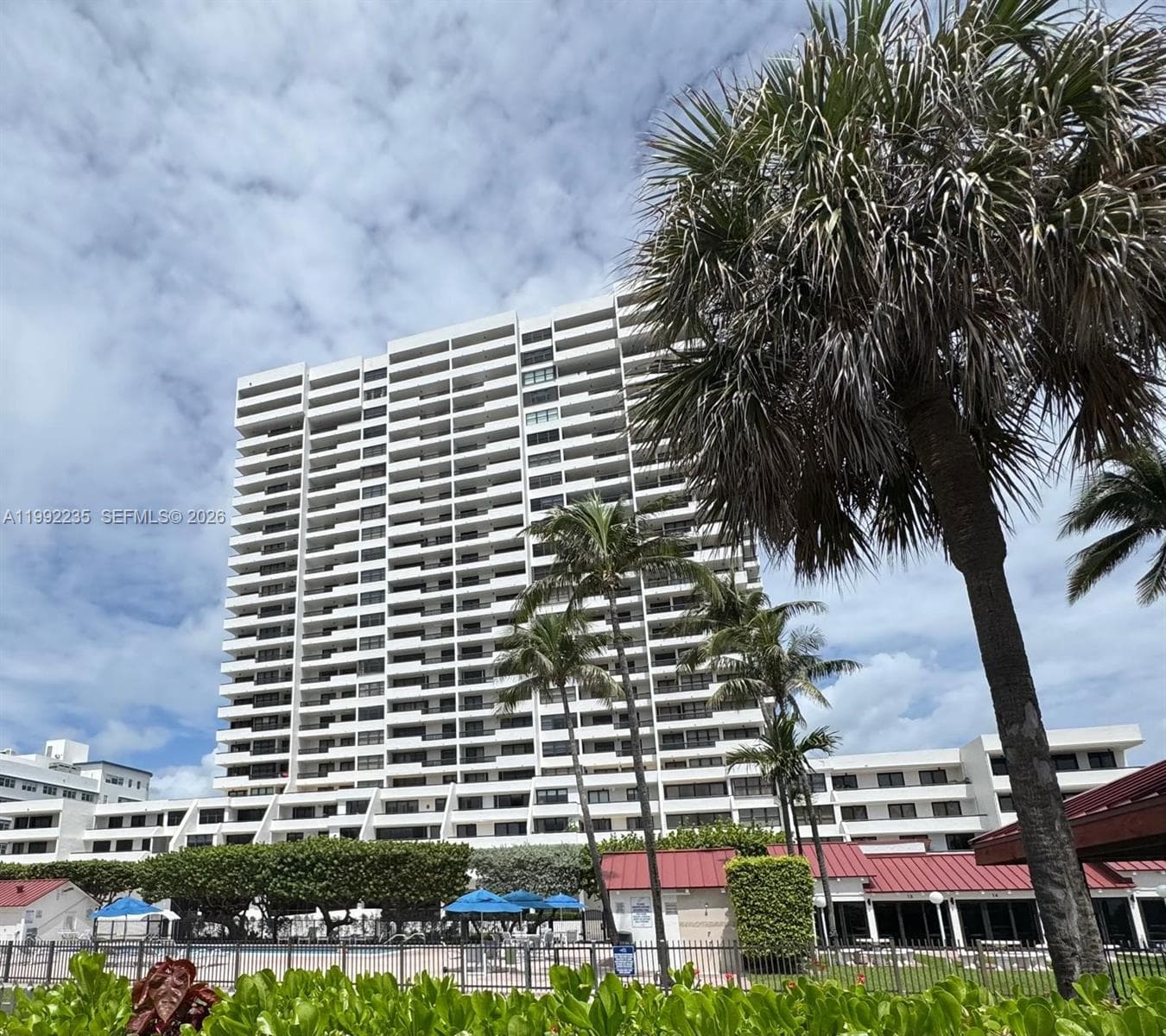 2555 Collins Ave 1707 photo 19
