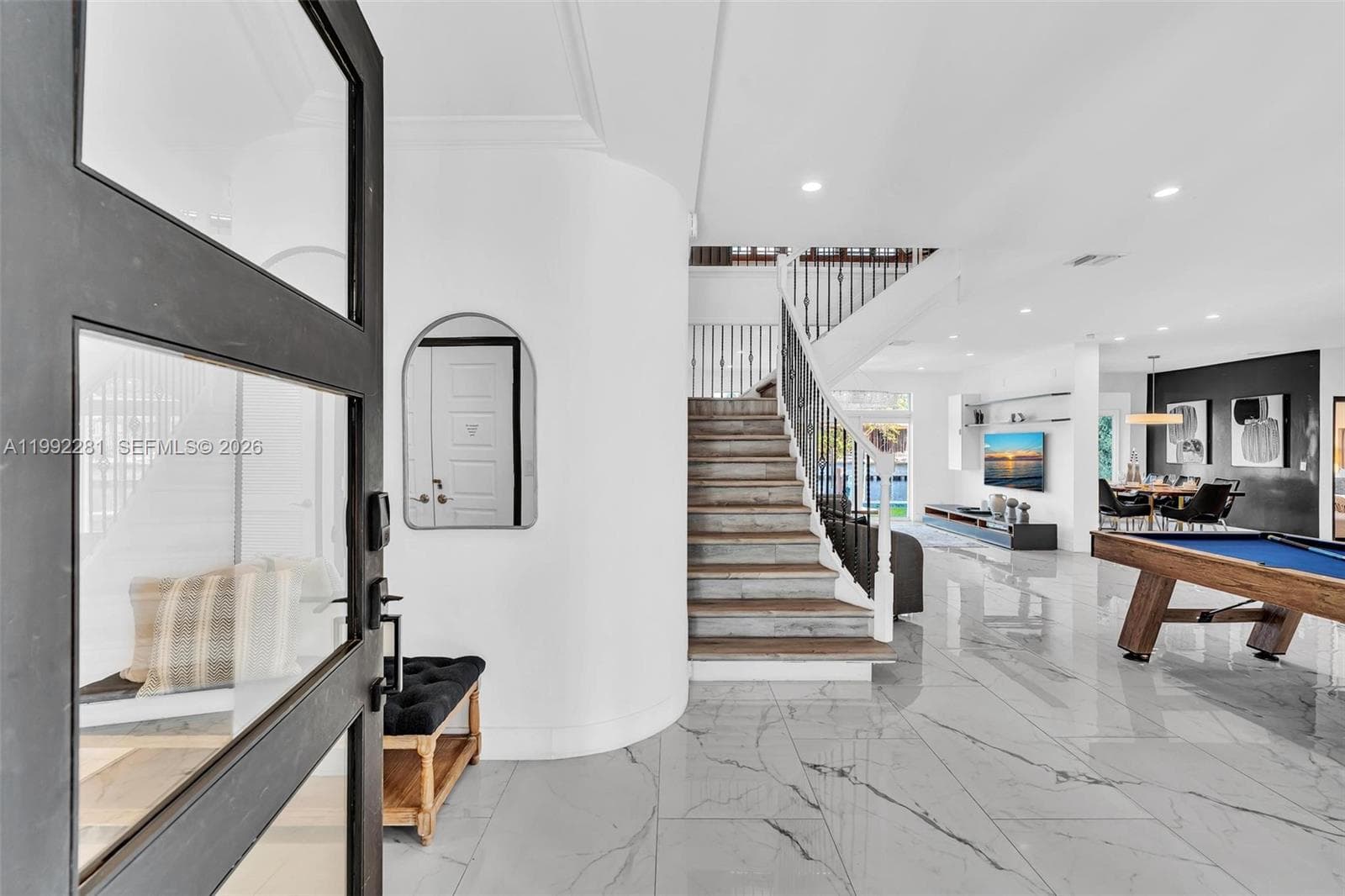 472 Sunset Dr photo 6