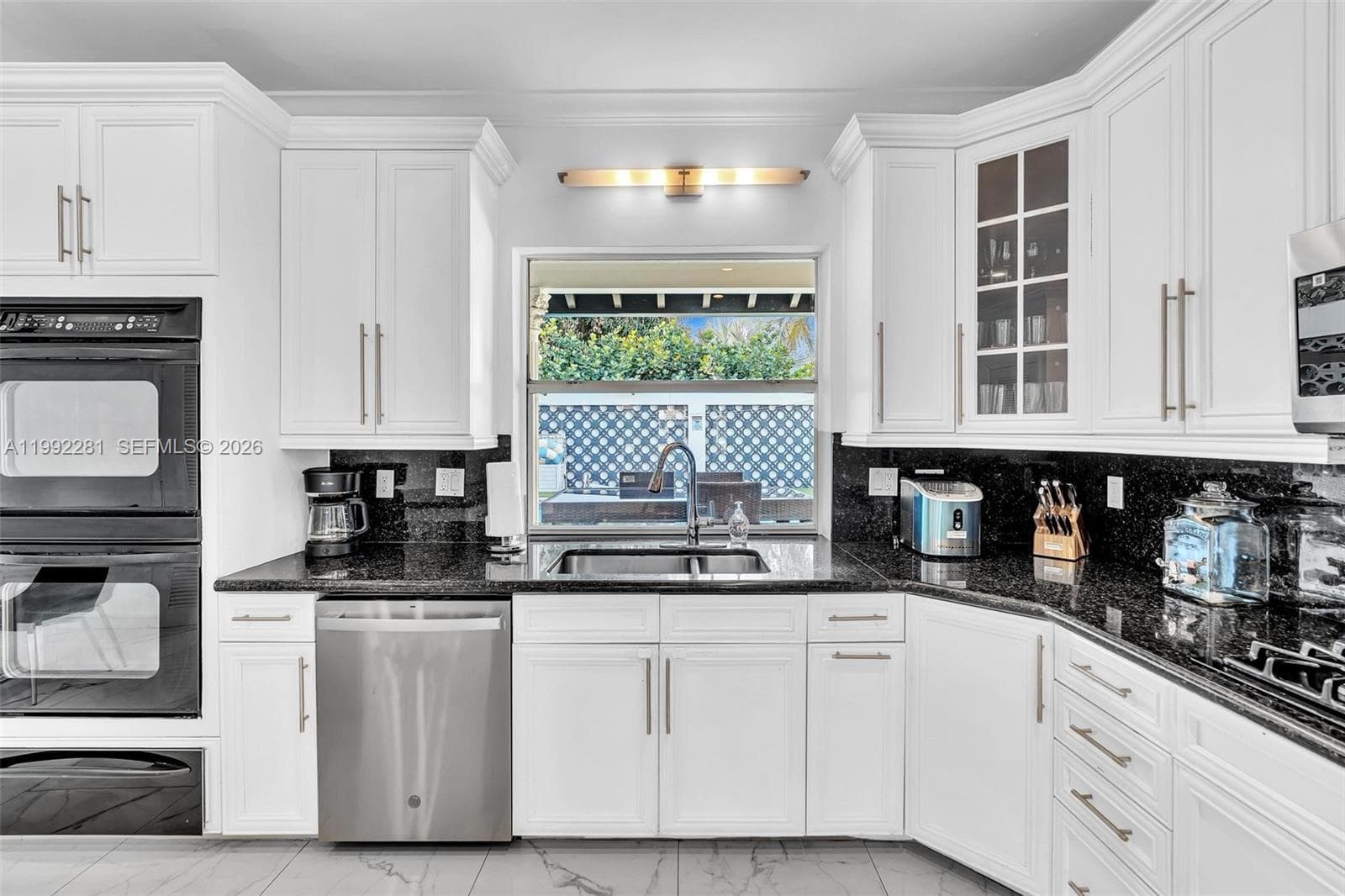 472 Sunset Dr photo 14