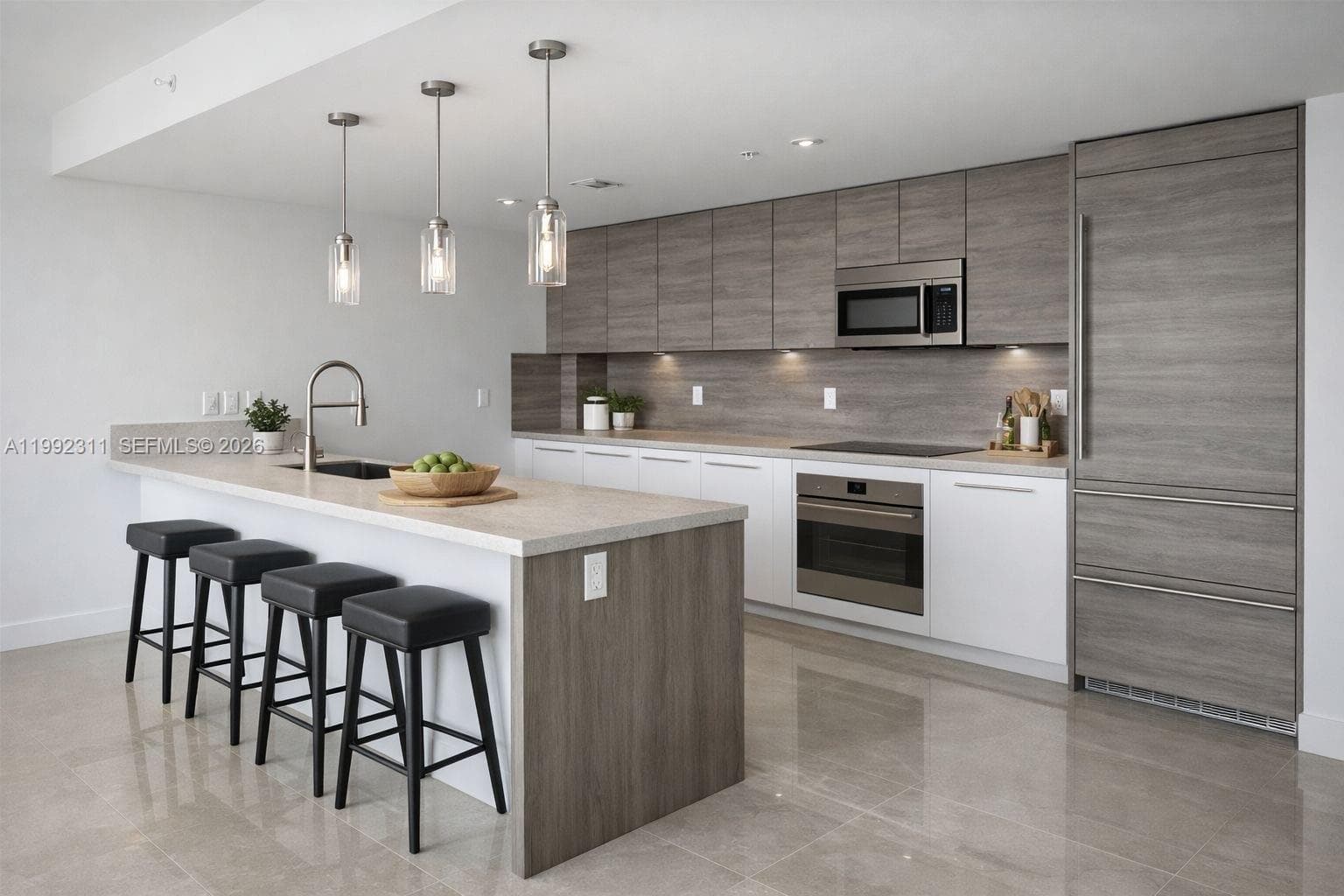 400 Sunny Isles Blvd 819 photo 3