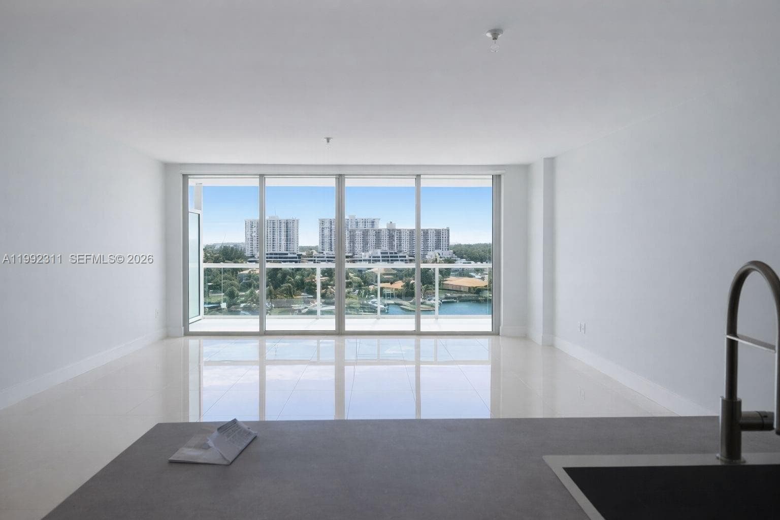 400 Sunny Isles Blvd 819 photo 1