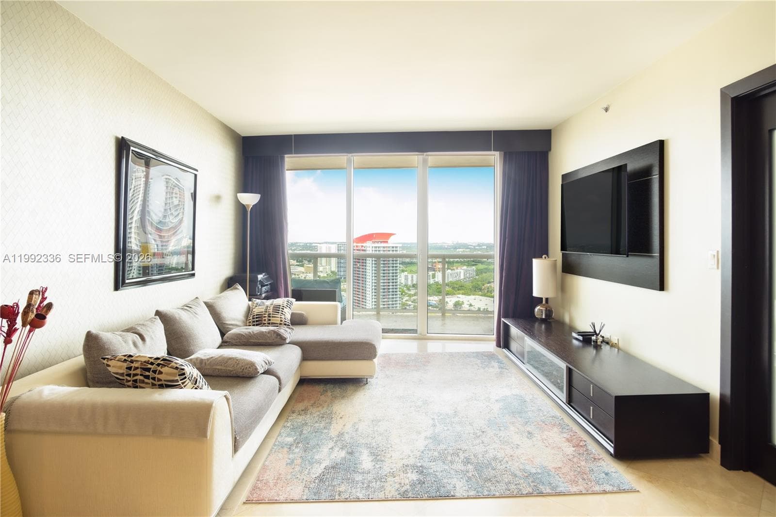 1850 OCEAN DR 3509 photo 2