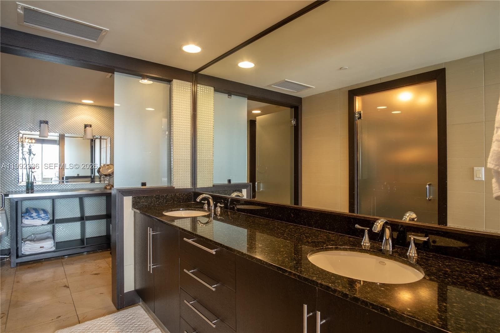 1850 OCEAN DR 3509 photo 17