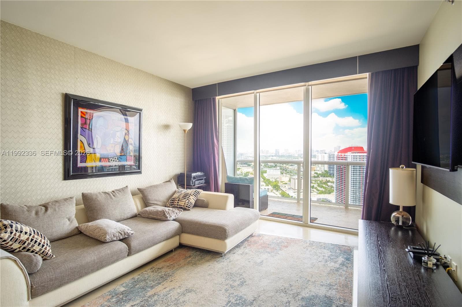 1850 OCEAN DR 3509 photo 1