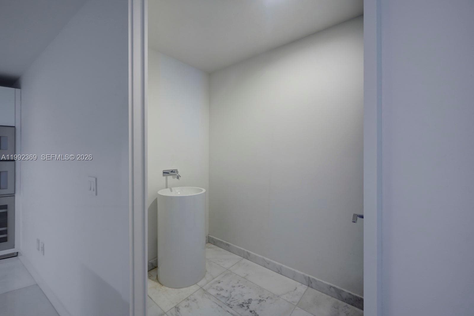 10203 Collins Ave 1005 photo 6