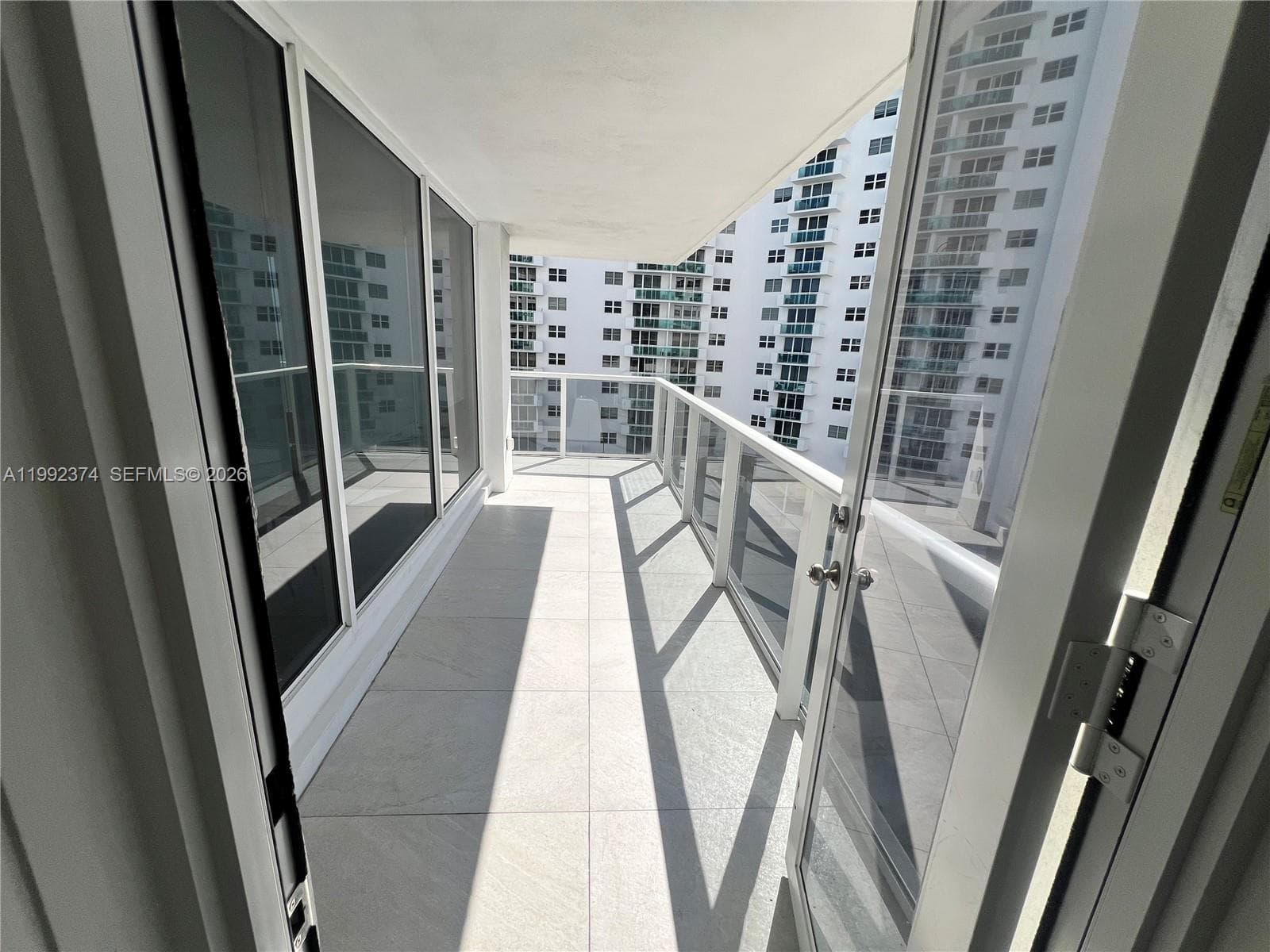 2751 Ocean Dr 508S photo 17