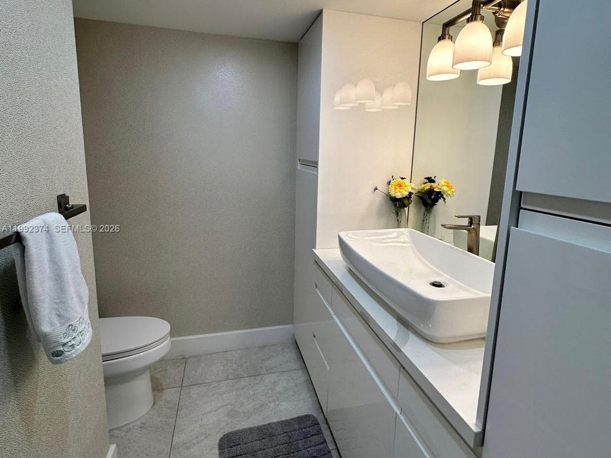 2751 Ocean Dr 508S photo 24