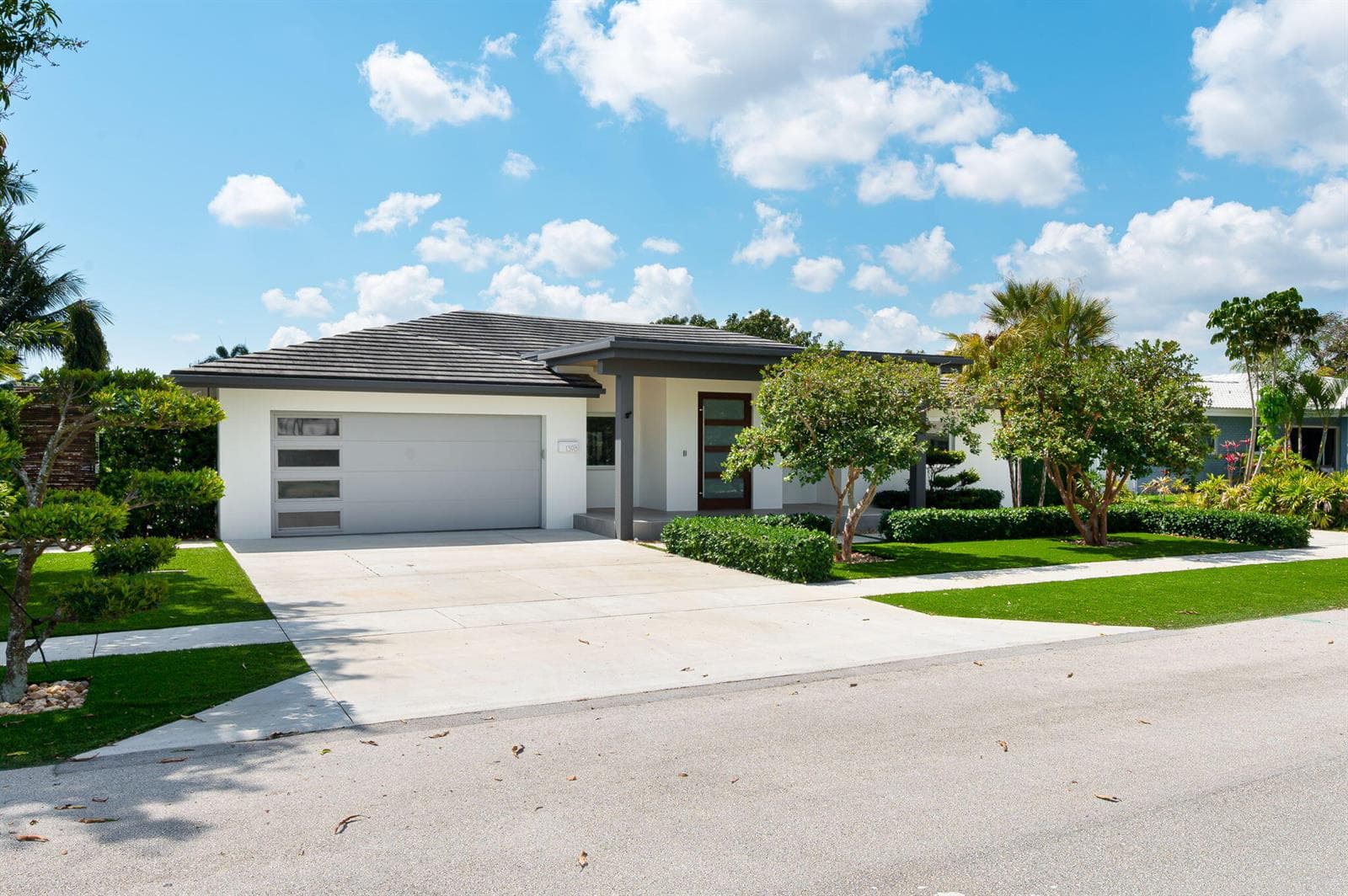 1398 SW 14th Street photo 2