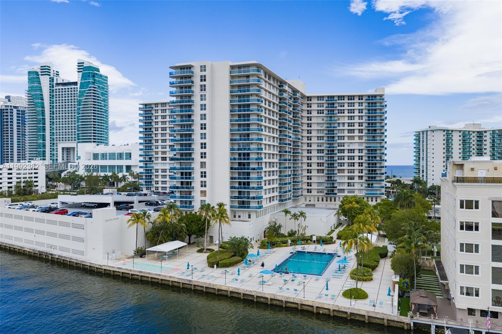 3800 S Ocean Dr 522 photo 2