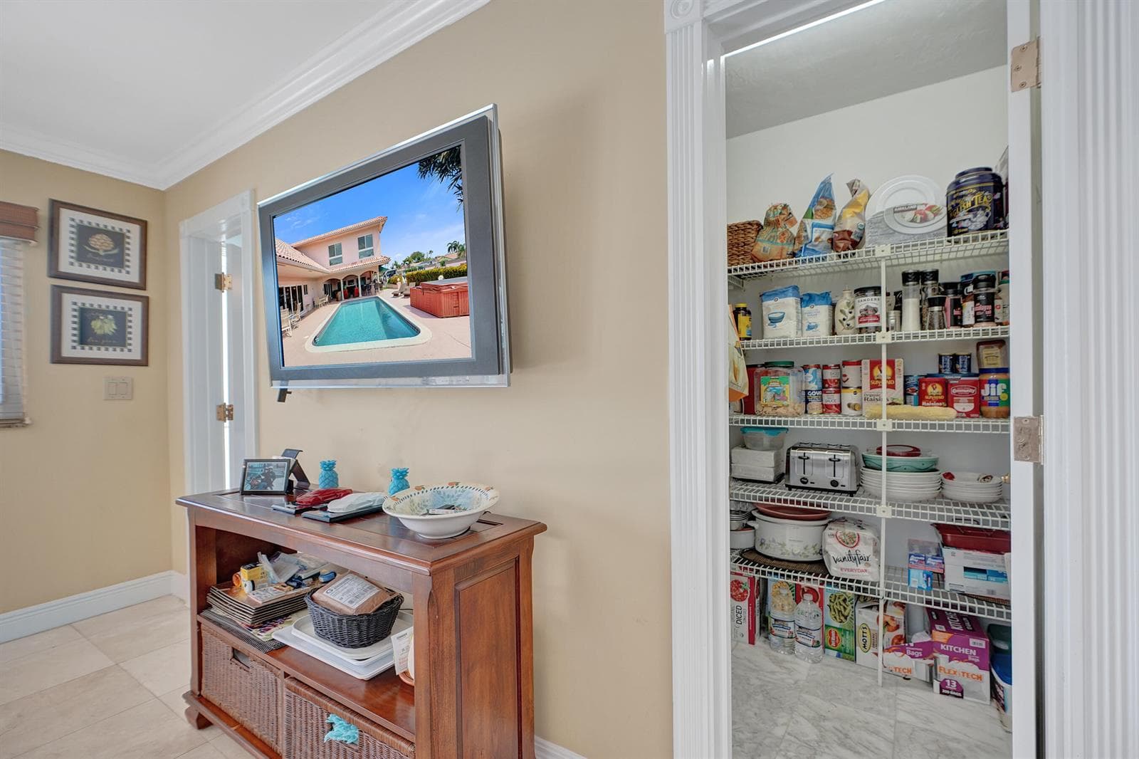5530 Bayview Drive photo 23