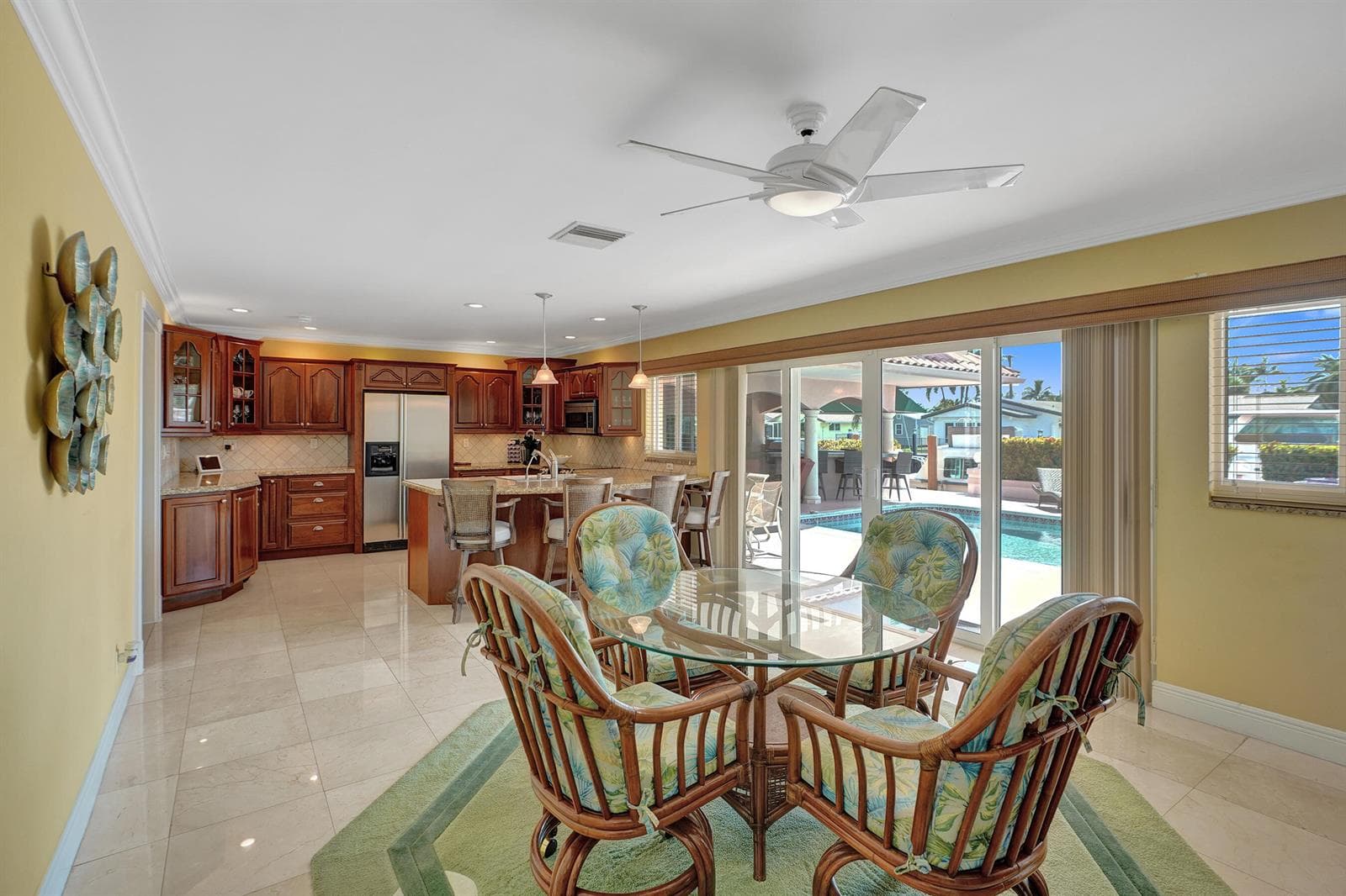 5530 Bayview Drive photo 6