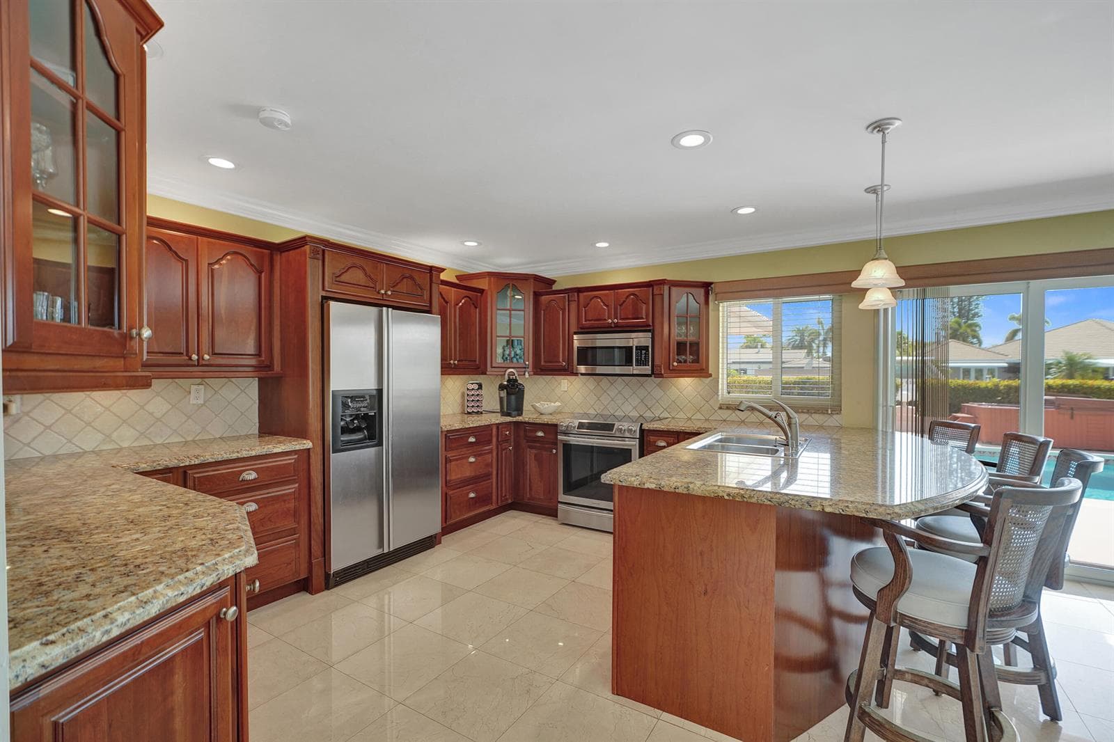 5530 Bayview Drive photo 5