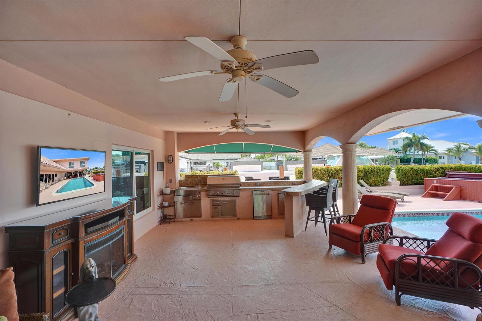 5530 Bayview Drive photo 10