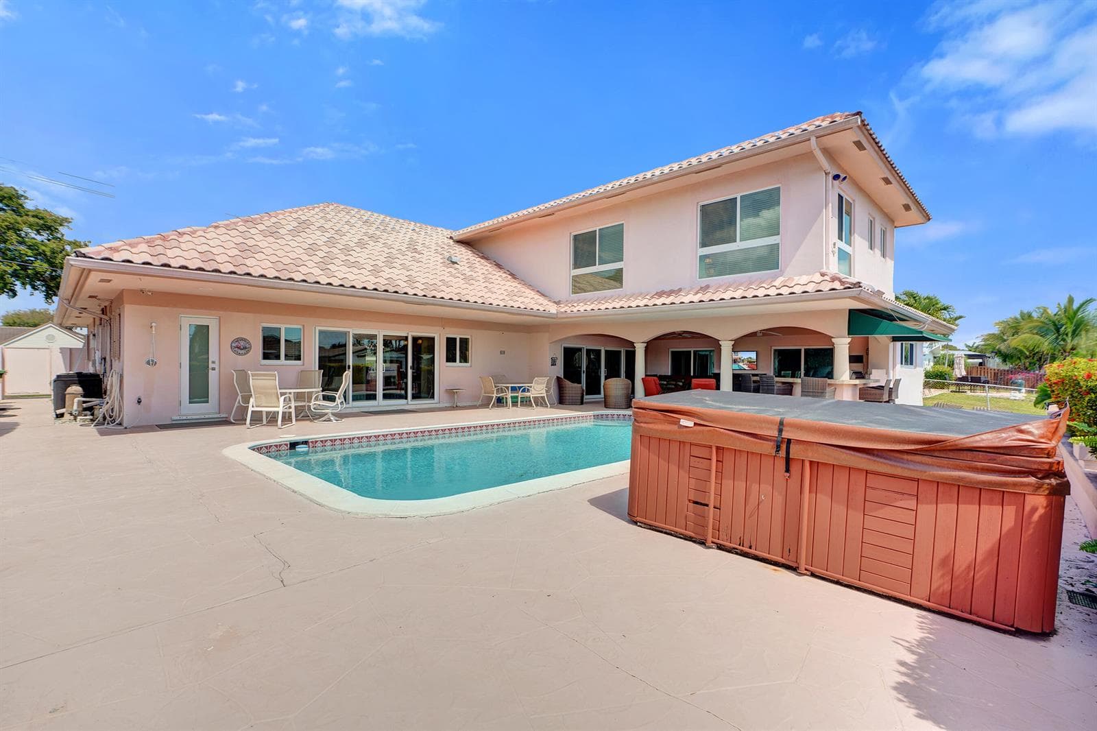 5530 Bayview Drive photo 4