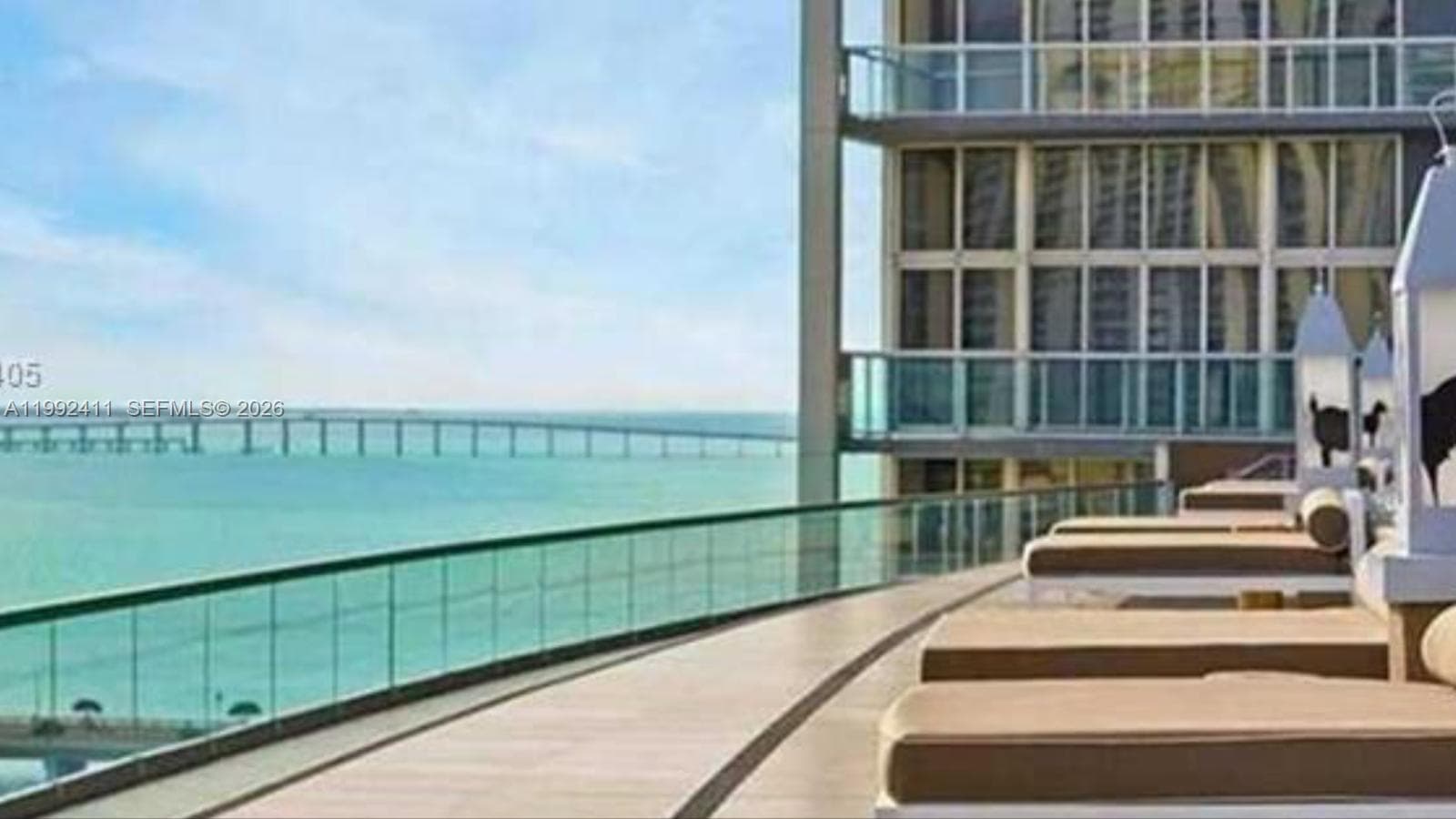 465 Brickell Ave 5605 photo 2