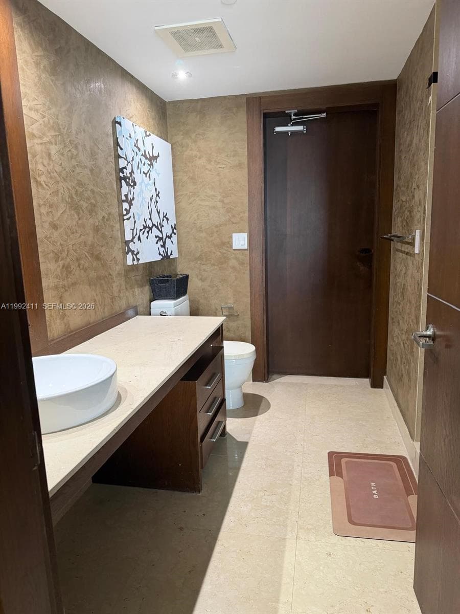465 Brickell Ave 5605 photo 14
