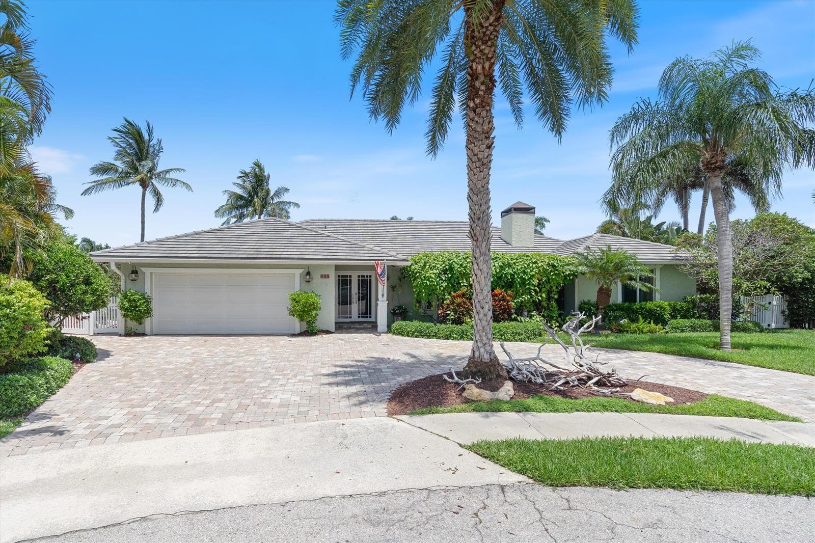 830 NE Boca Bay Colony Drive photo 6