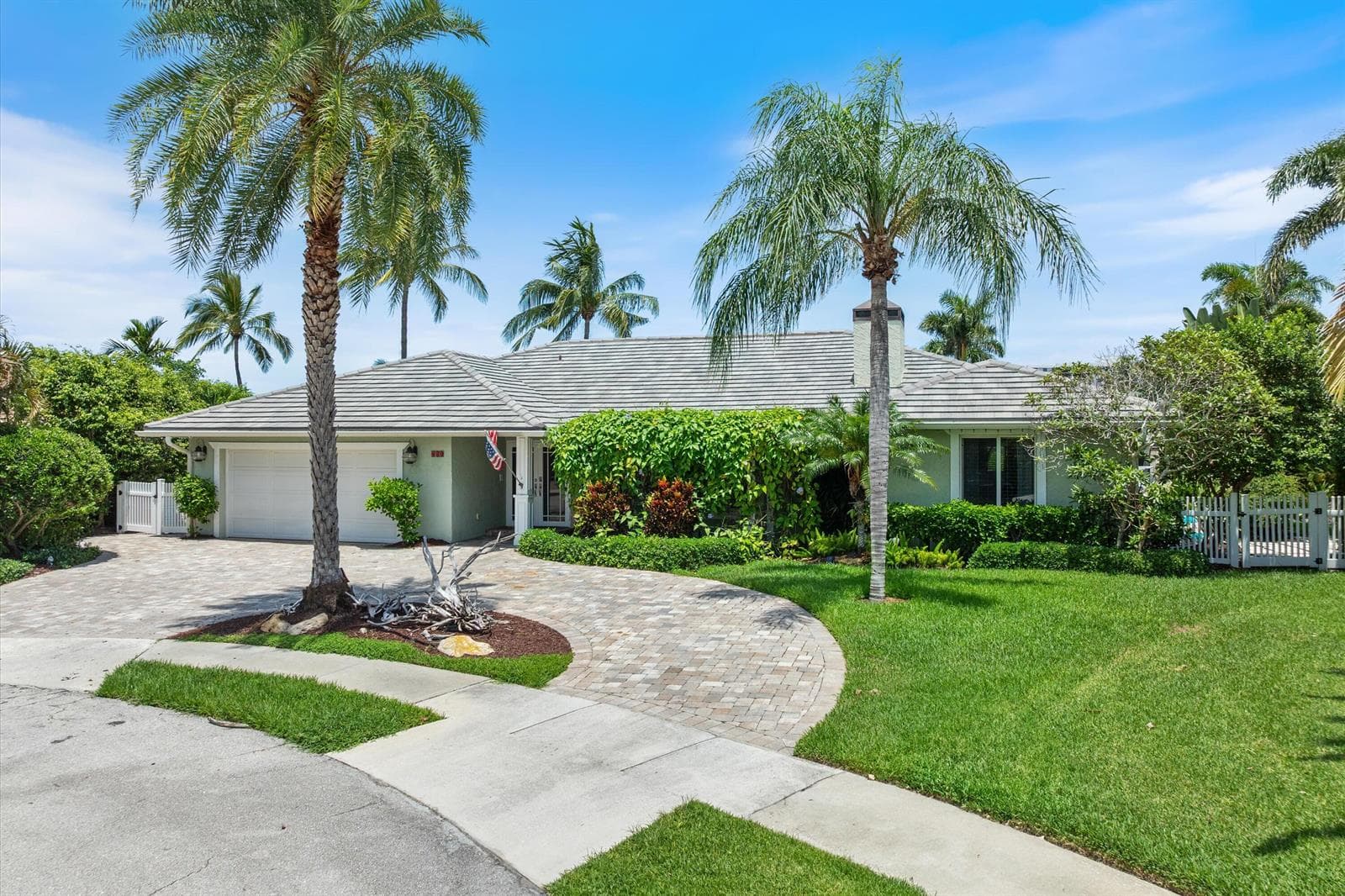 830 NE Boca Bay Colony Drive photo 7