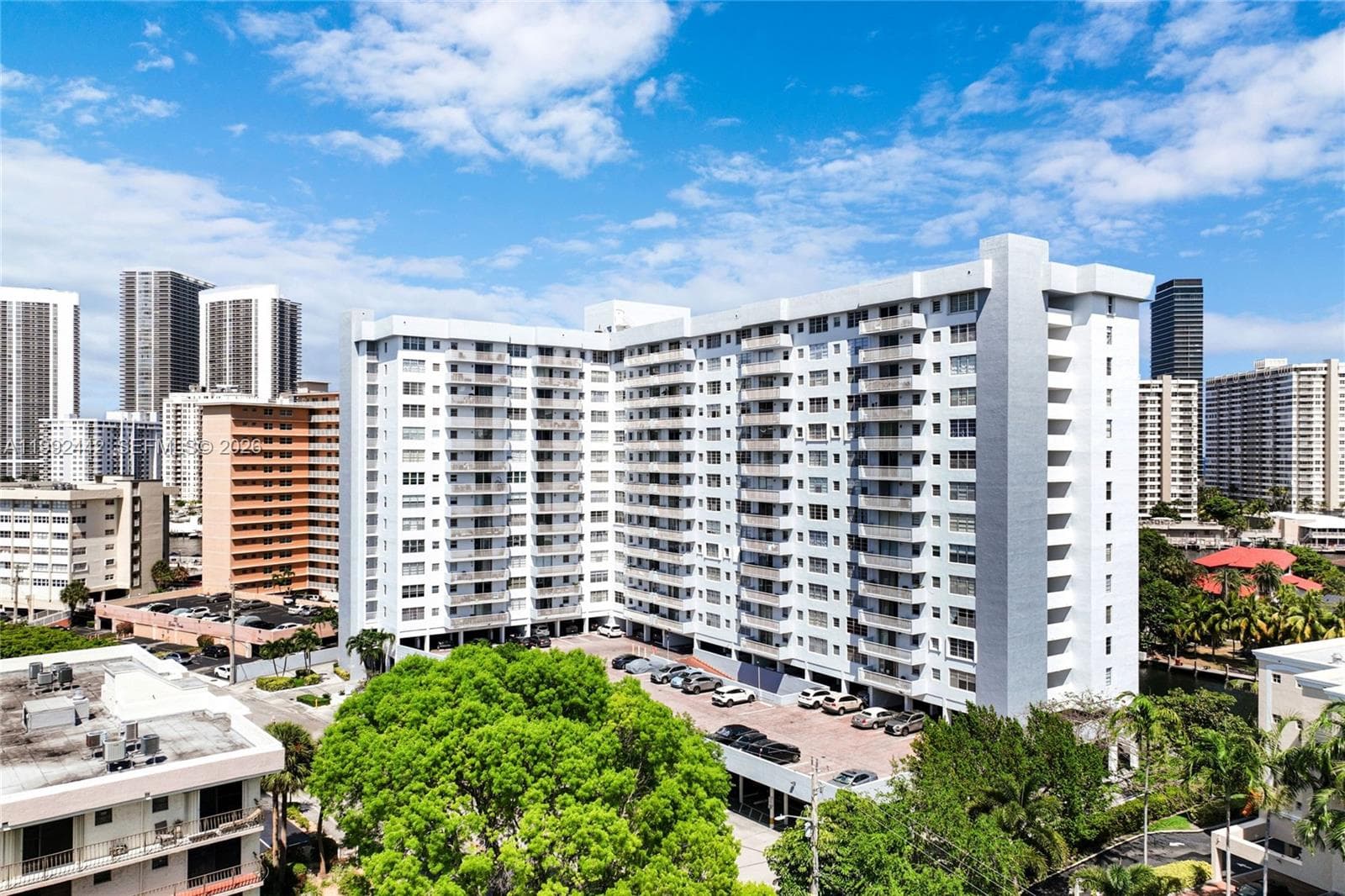 137 Golden Isles Dr 1214 photo 24