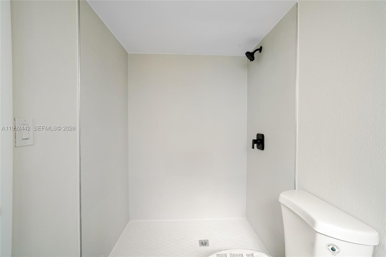 137 Golden Isles Dr 1214 photo 15