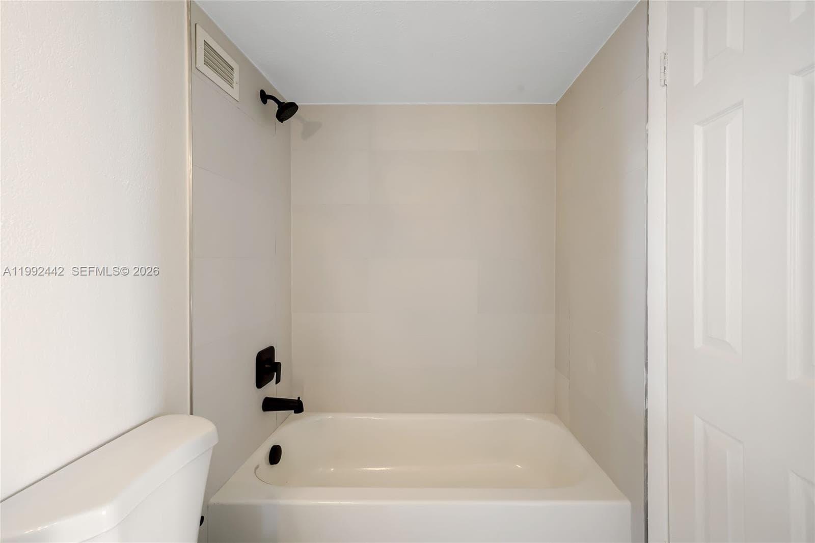 137 Golden Isles Dr 1214 photo 19