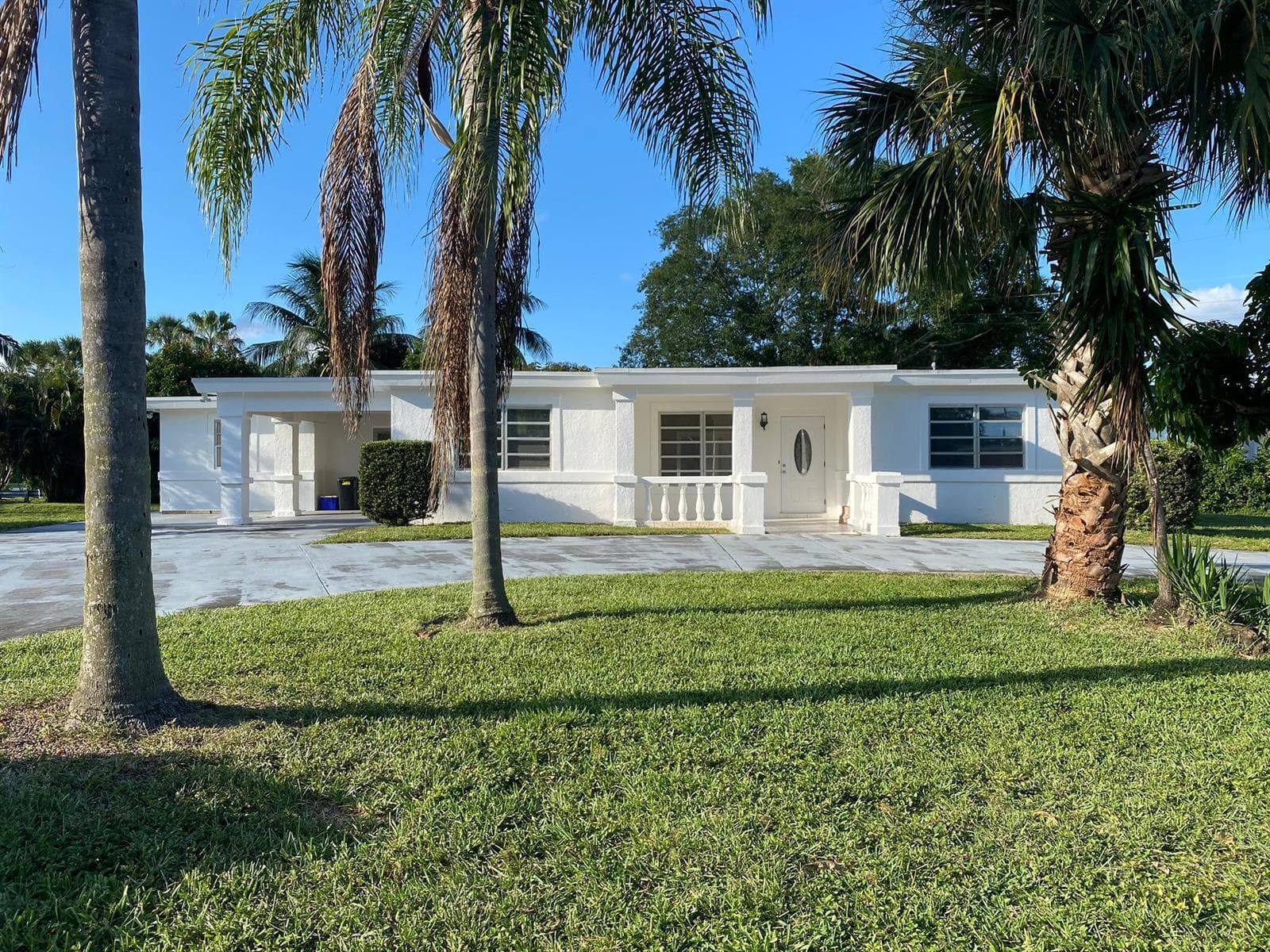 7500 W Lake Drive photo 3
