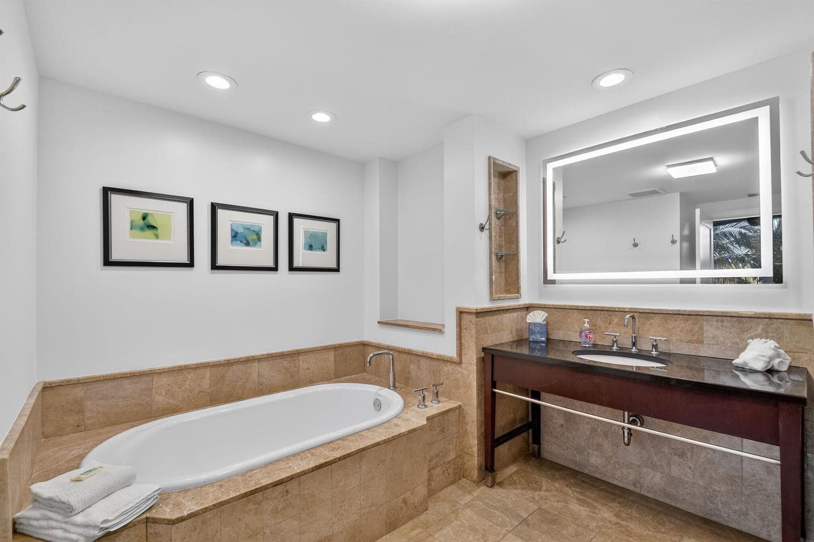 3800 N Ocean Drive 518 photo 10