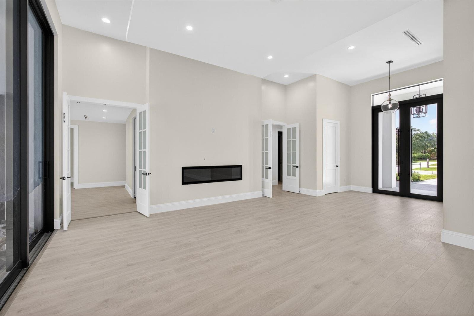 8771 Man O War Road photo 22