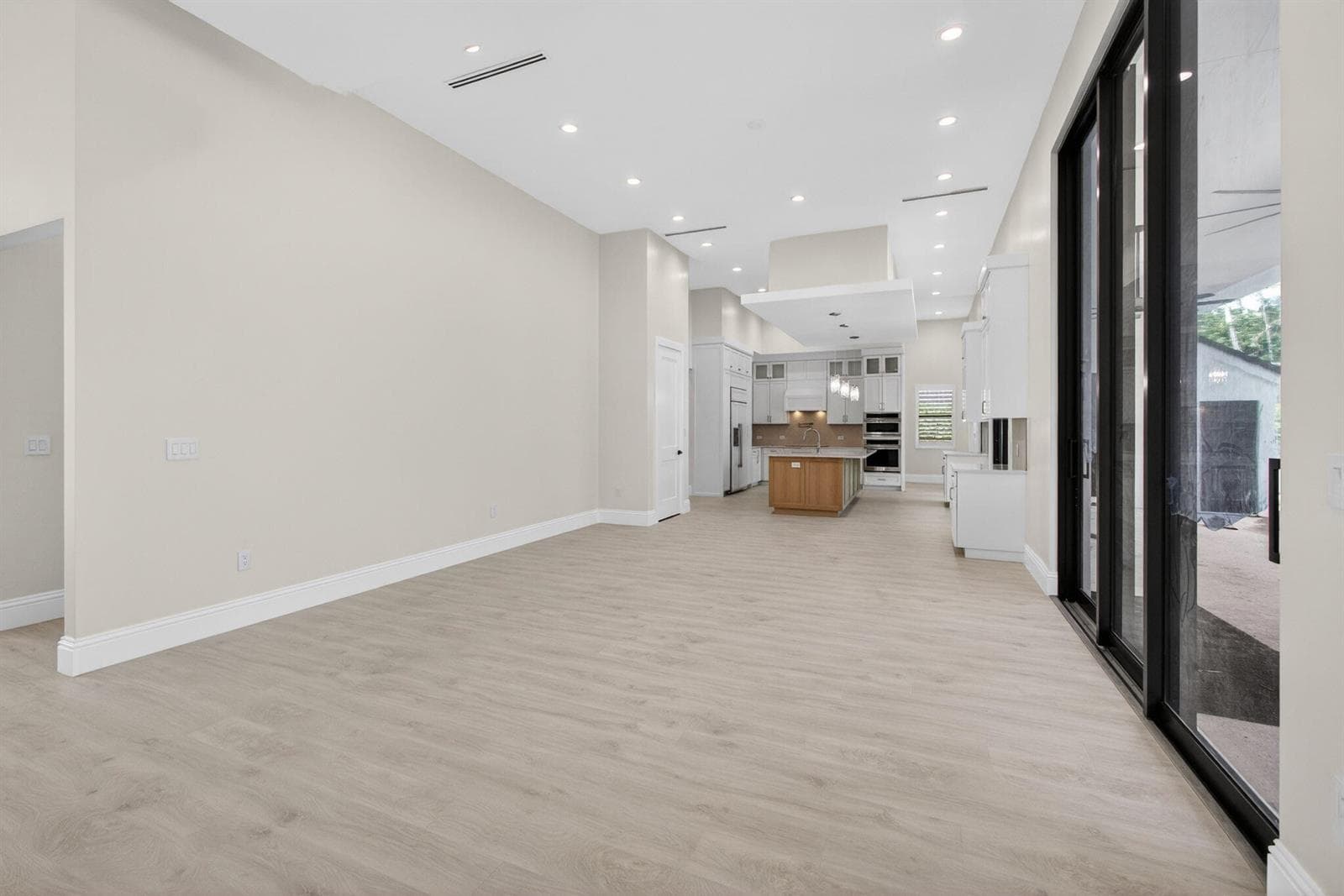 8771 Man O War Road photo 20