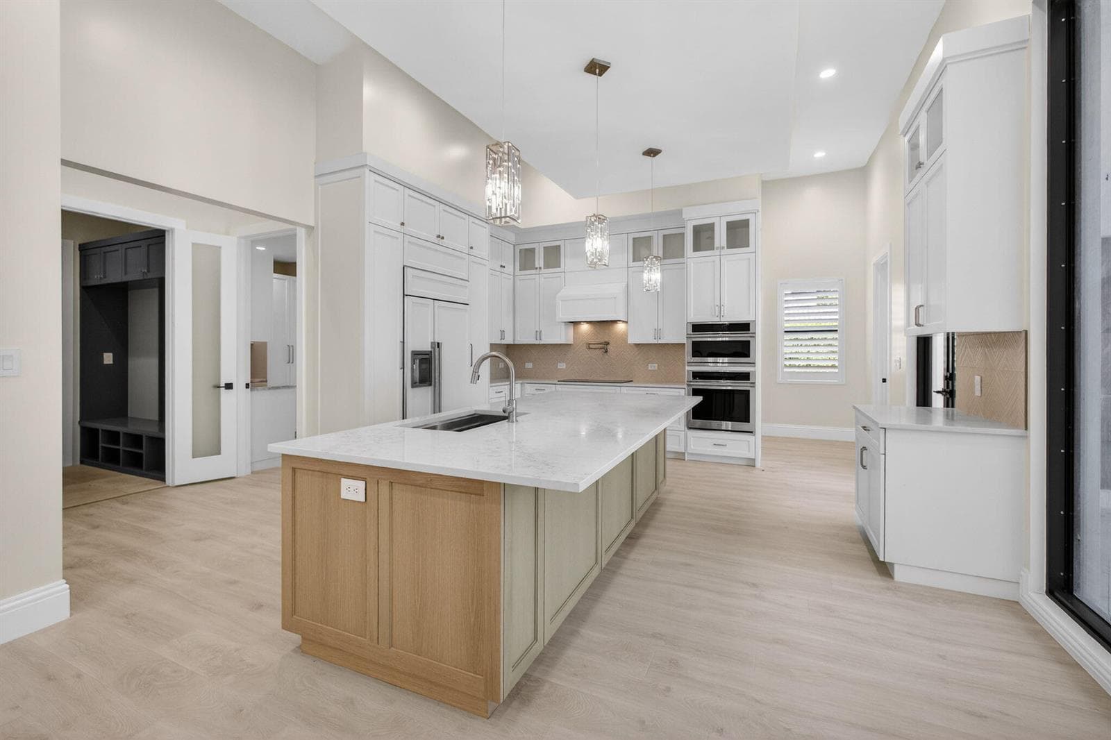 8771 Man O War Road photo 18