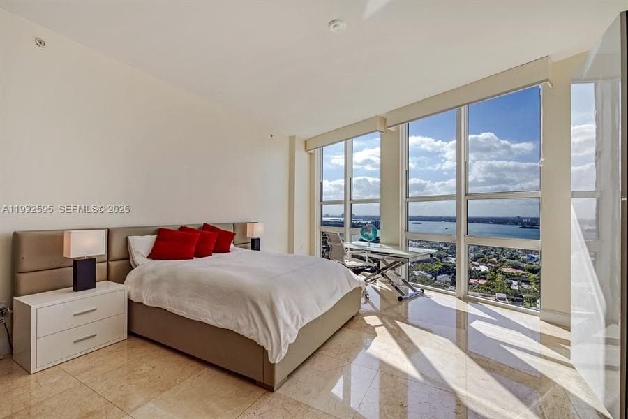 10225 Collins Ave 1703 photo 17