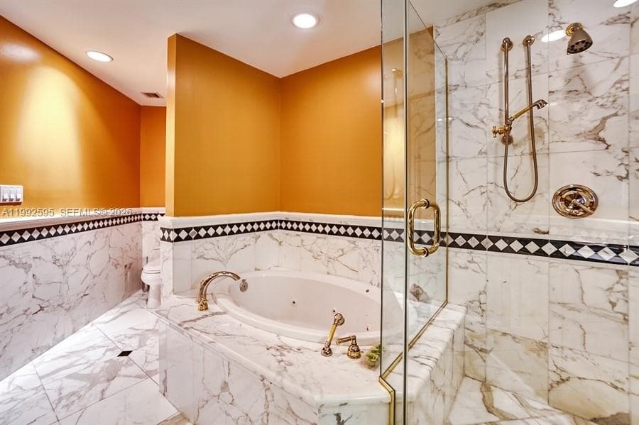 10225 Collins Ave 1703 photo 16