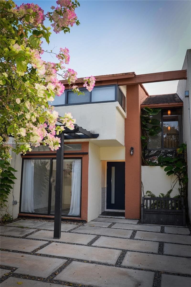 7849 103rd Pl photo 2