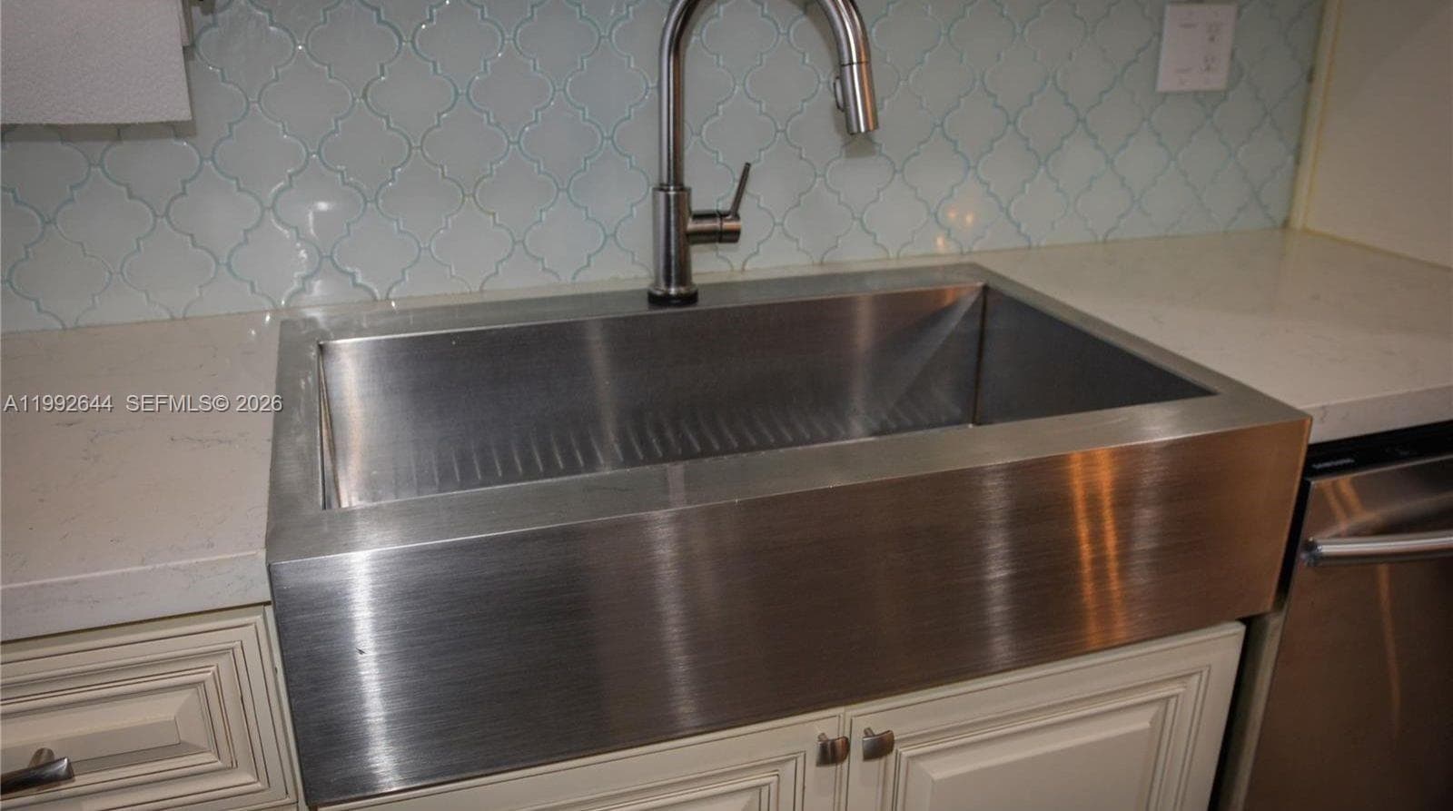 7849 103rd Pl photo 7