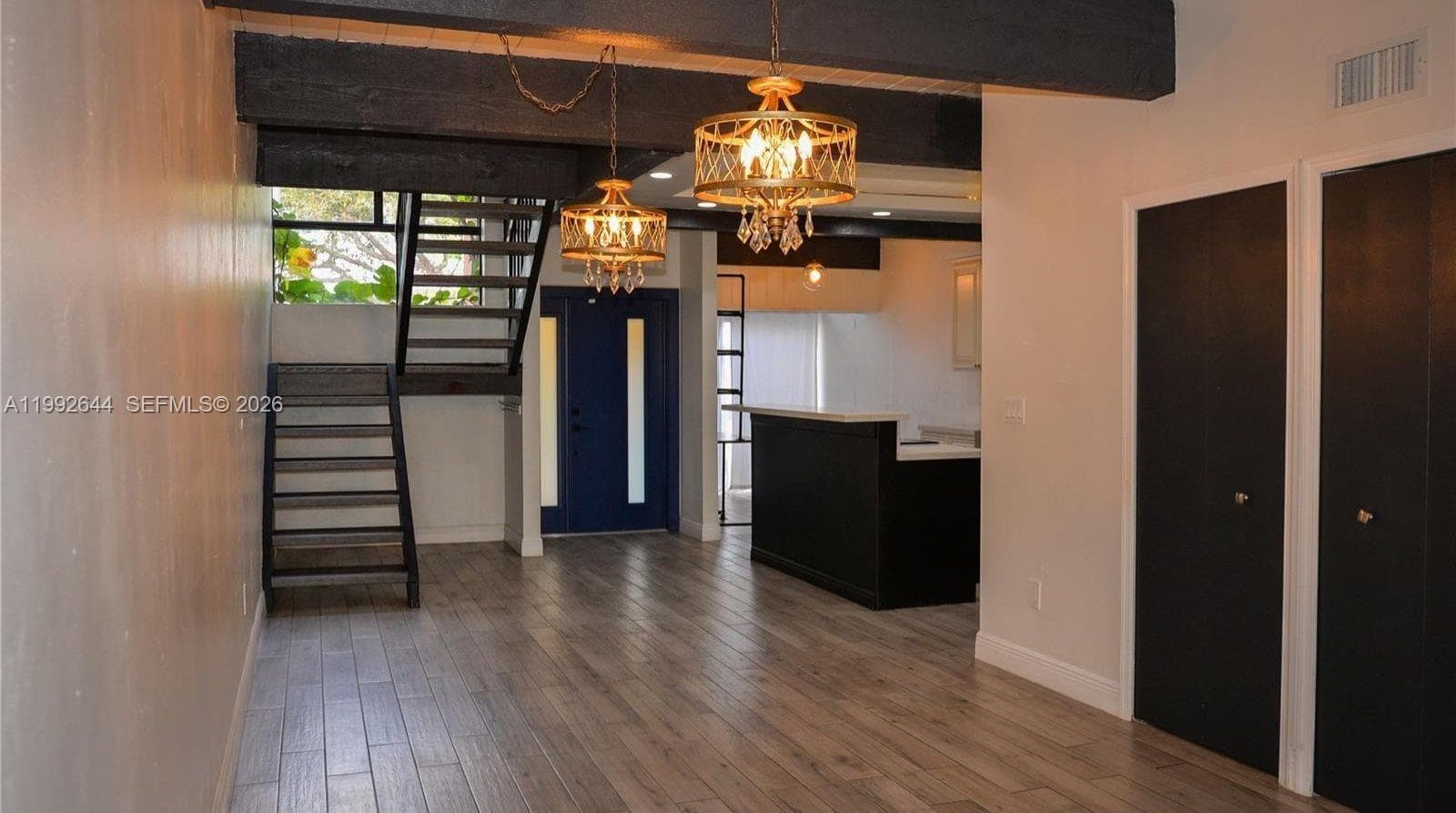 7849 103rd Pl photo 3