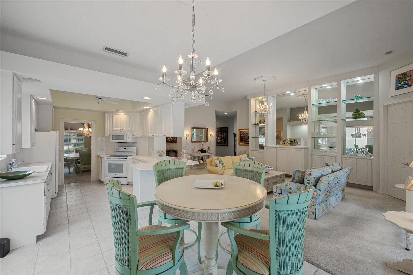 2570 Kittbuck Way photo 20