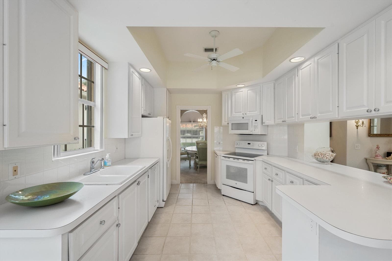 2570 Kittbuck Way photo 14