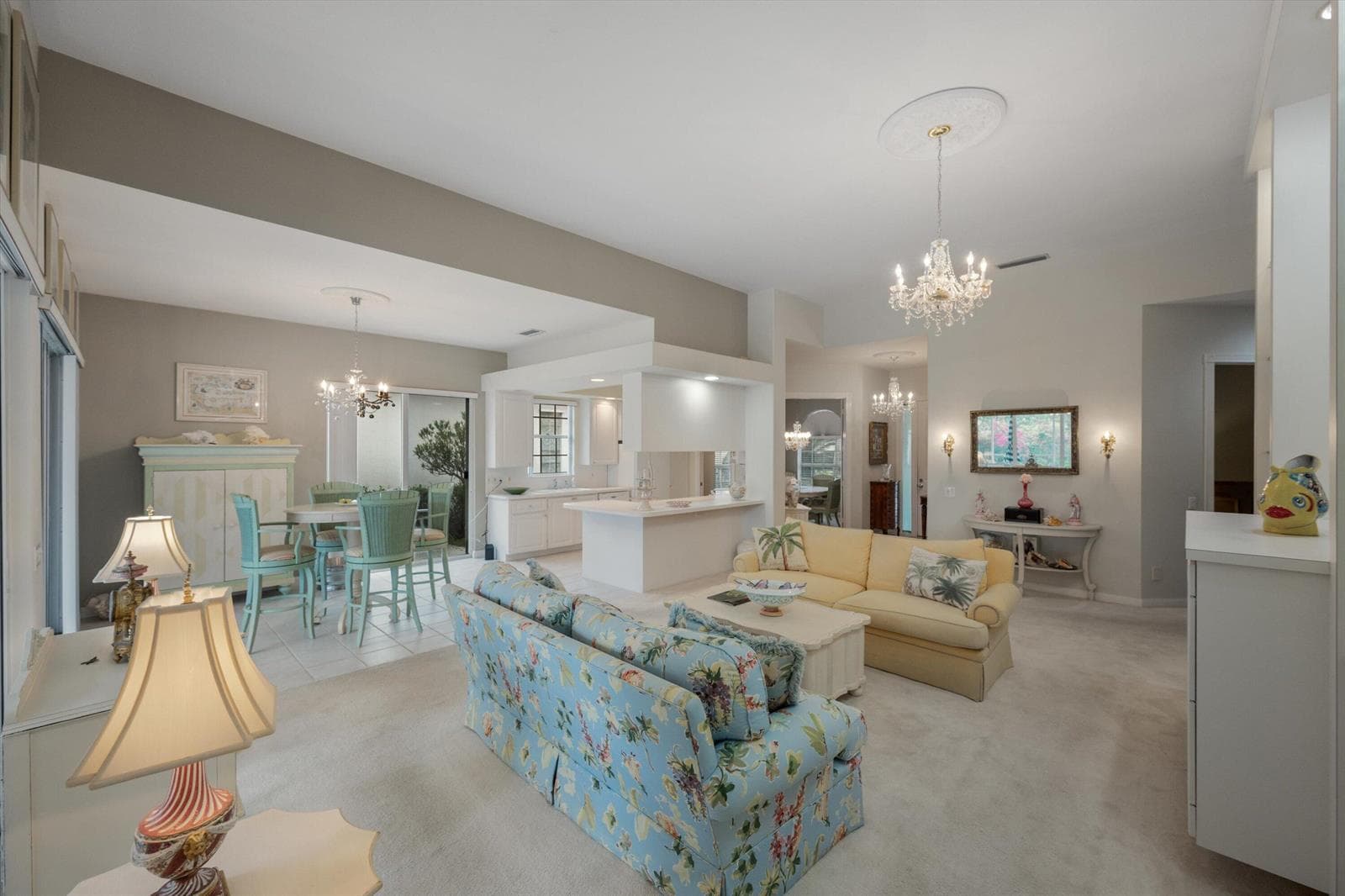2570 Kittbuck Way photo 11