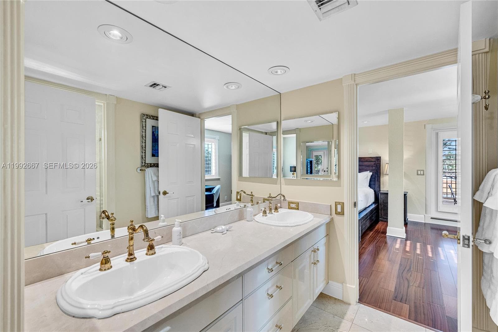 625 Poinciana photo 23